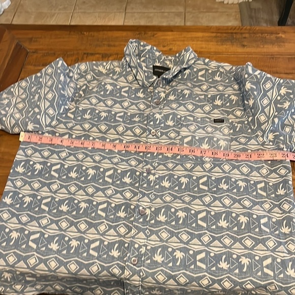 O’NEILL mens short sleeve shirt, Xl, tropical design, in good condition - Picture 4 of 7